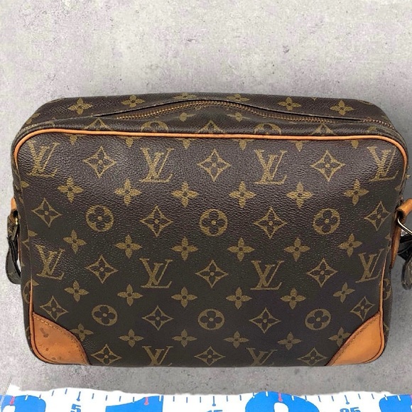 Louis Vuitton Nile Crossbody Shoulder BAG - Picture 5 of 10